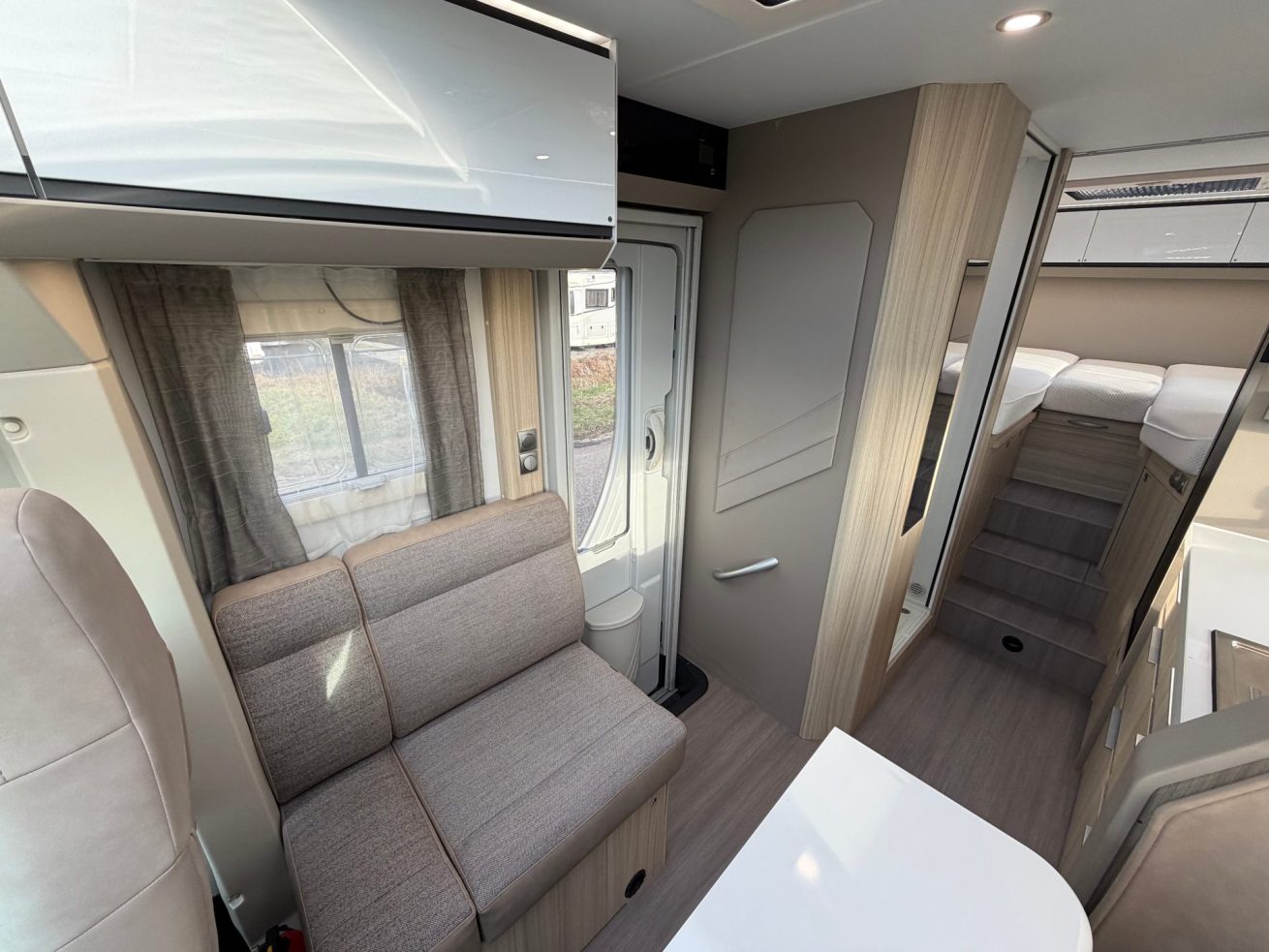 Adria Compact DL Plus (20)