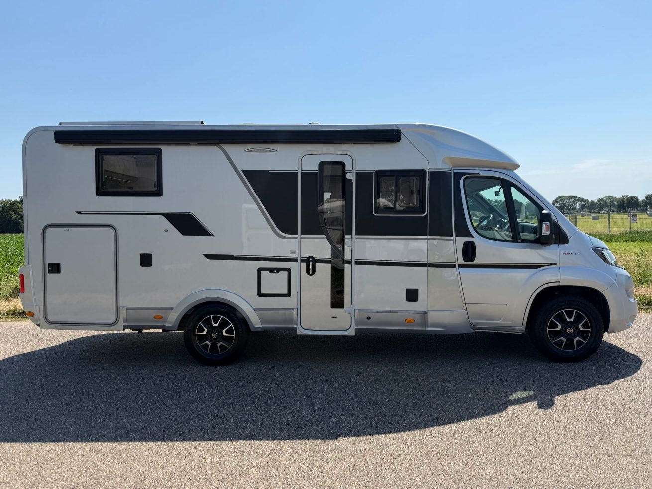 Adria Compact Supreme DL (14)