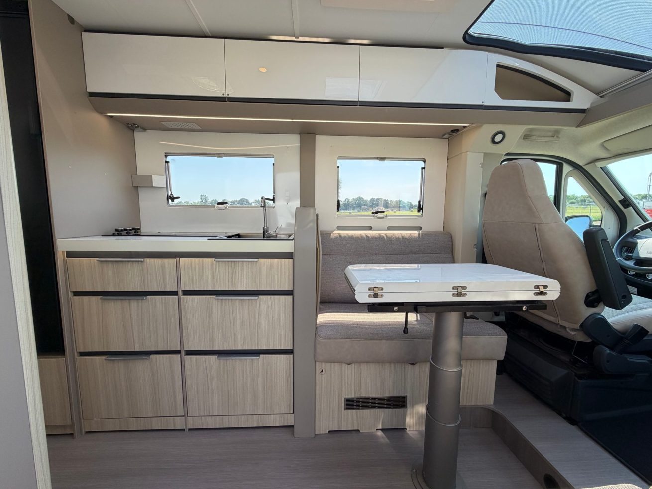 Adria Compact Supreme DL (20)