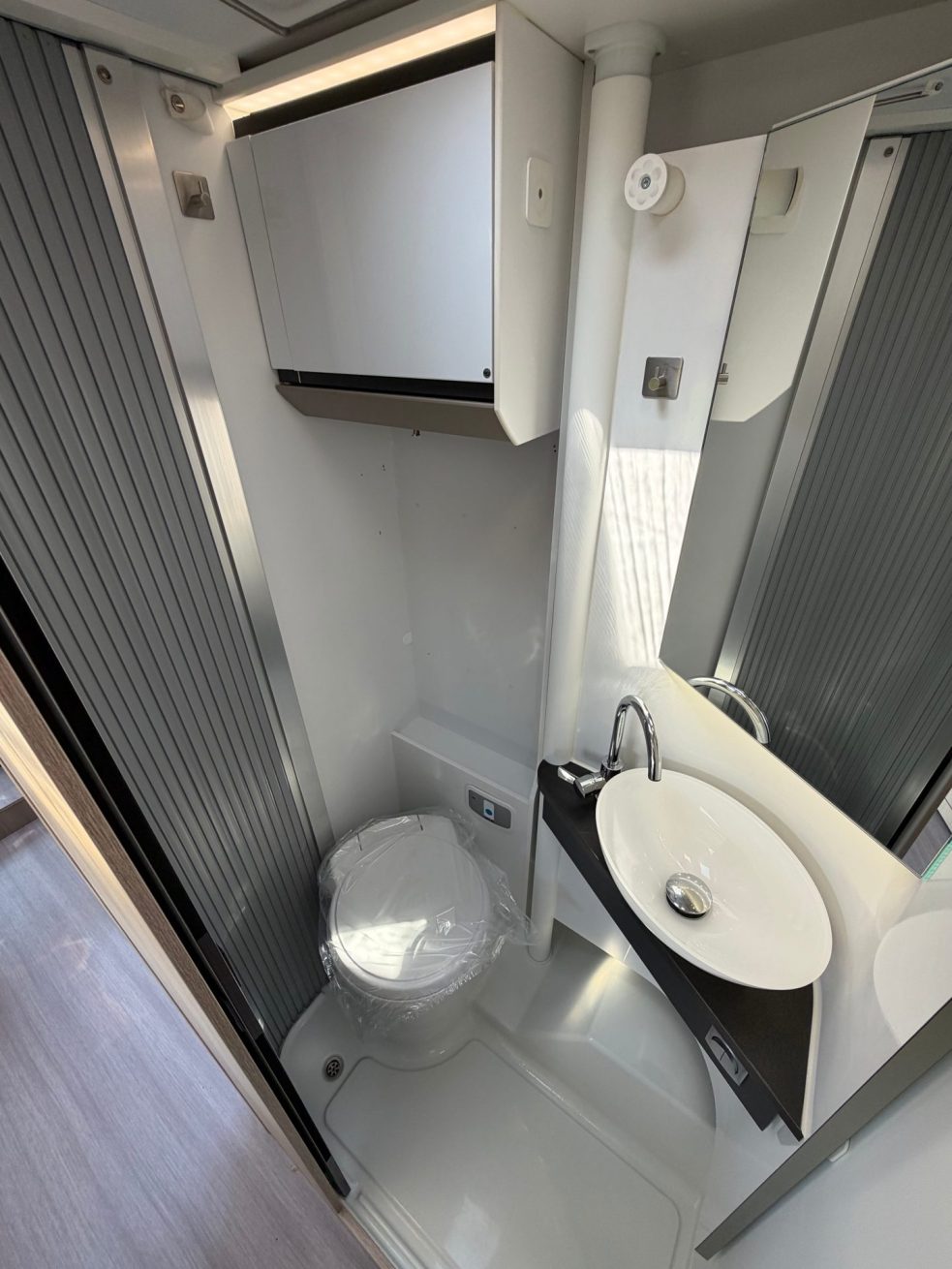 Adria Compact Supreme DL (25)