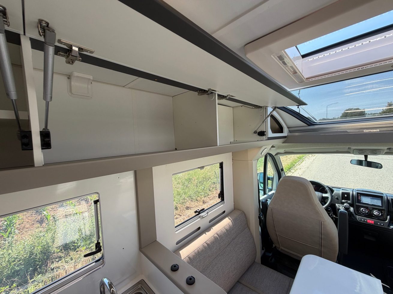 Adria Compact Supreme DL (29)