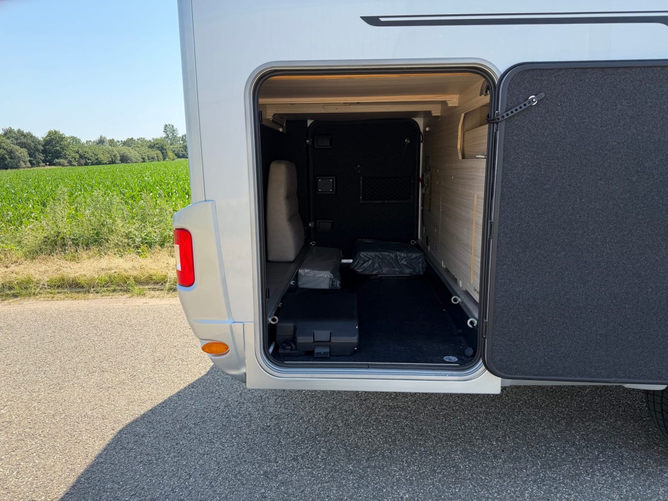 Adria Compact Supreme DL (3)