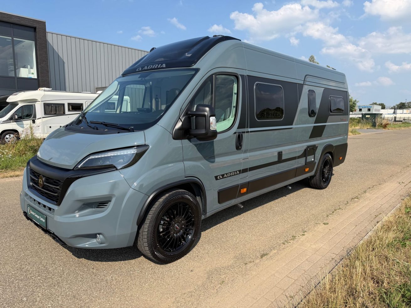 Adria Twin Supreme 640 SGX (1)
