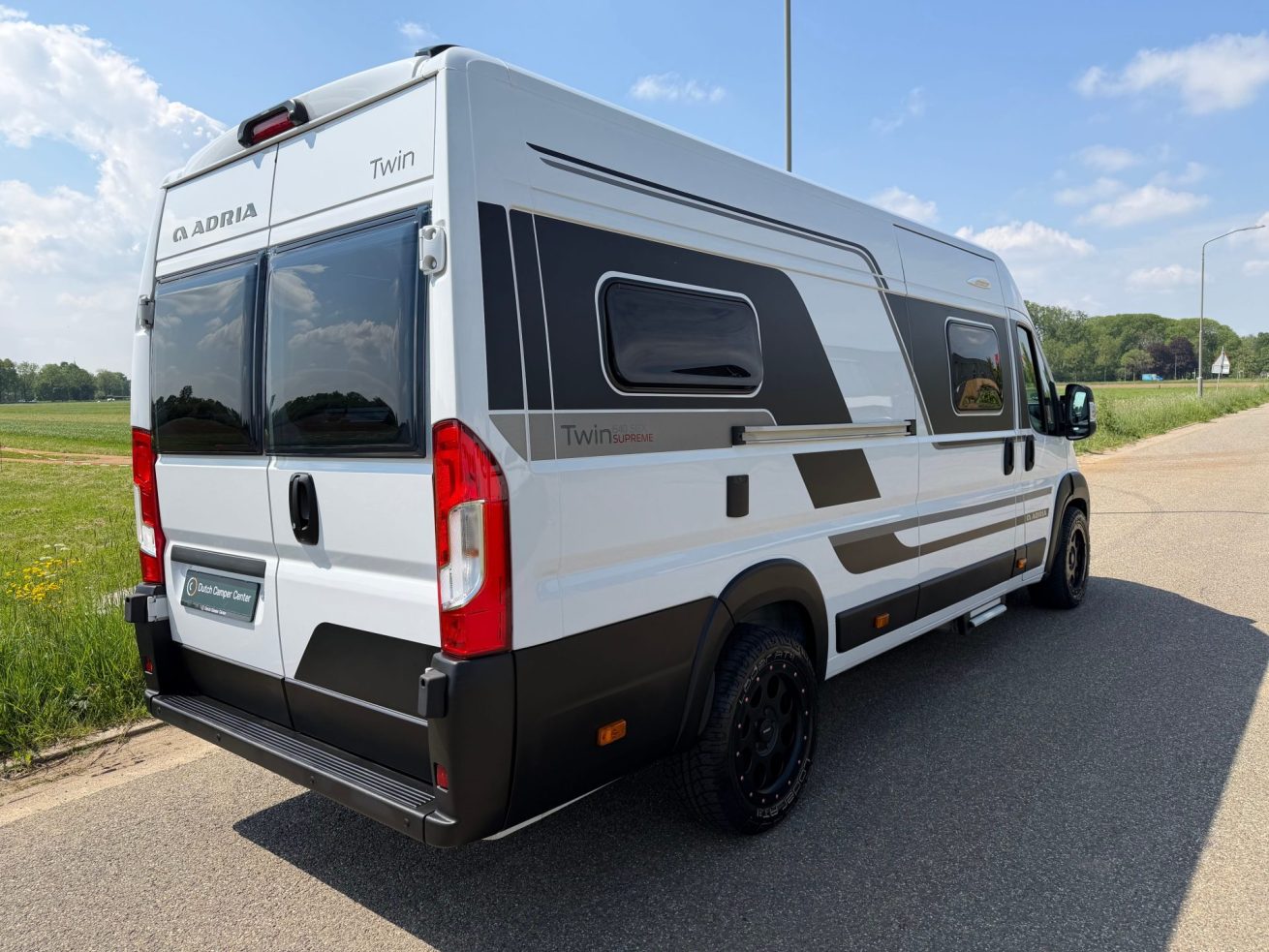 Adria Twin Supreme 640 SGX (10)