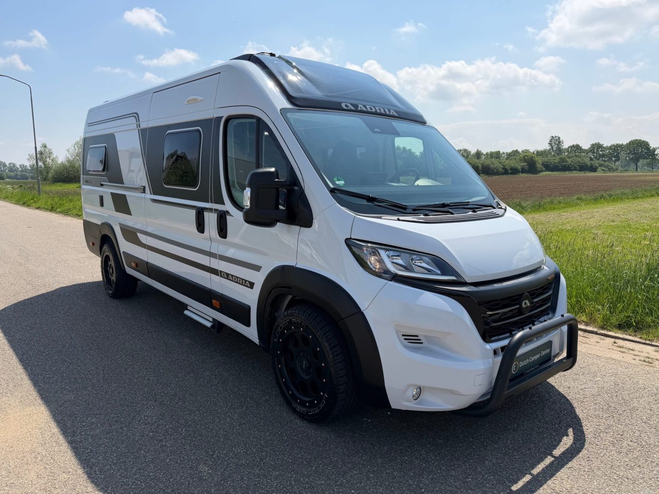 Adria Twin Supreme 640 SGX (13)