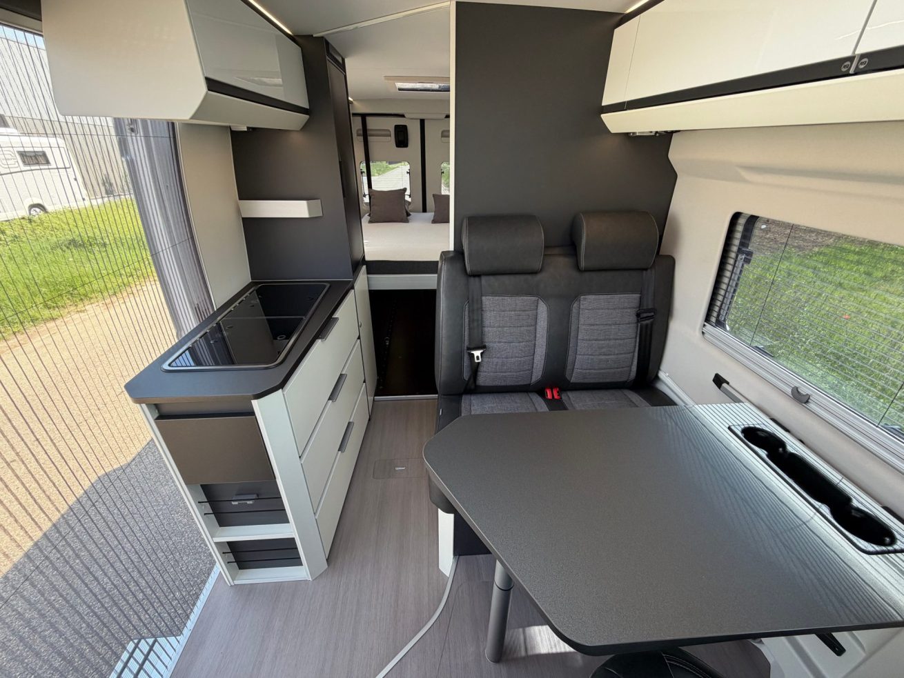Adria Twin Supreme 640 SGX (17)