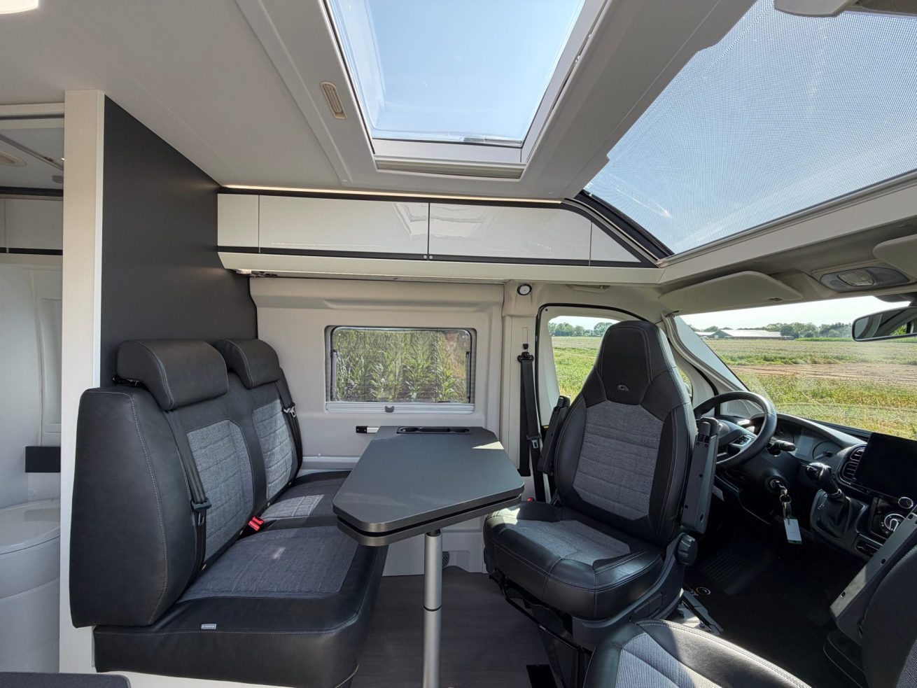 Adria Twin Supreme 640 SGX (18)