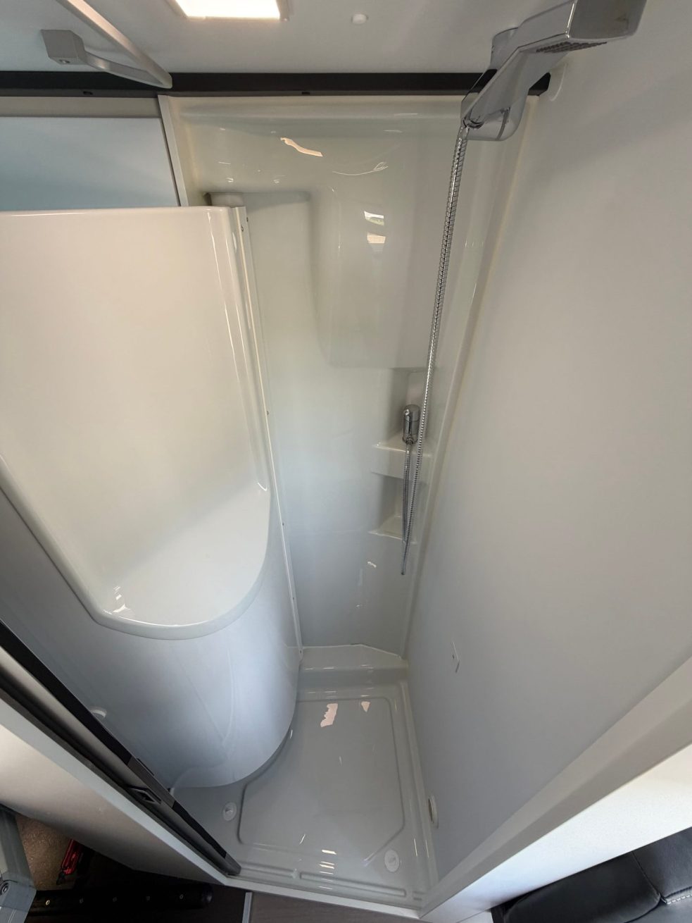 Adria Twin Supreme 640 SGX (24)