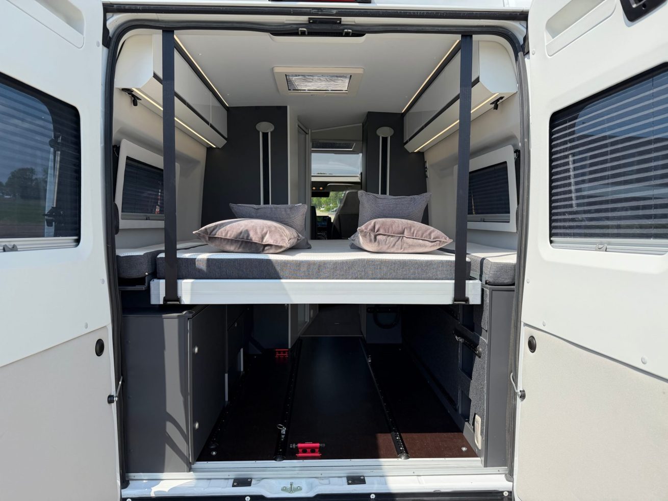 Adria Twin Supreme 640 SGX (3)