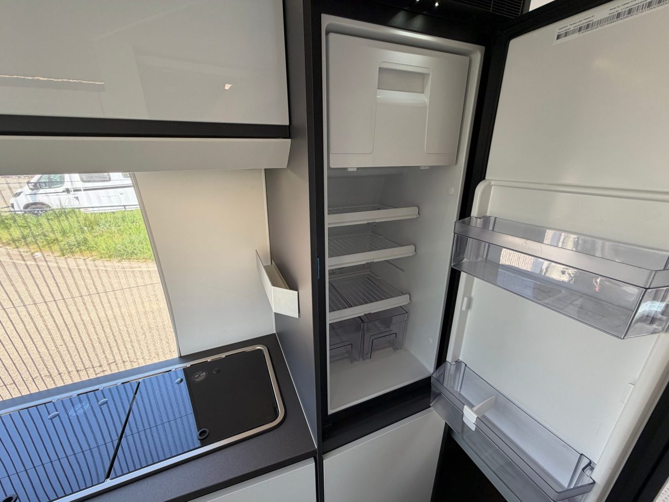Adria Twin Supreme 640 SGX (7)