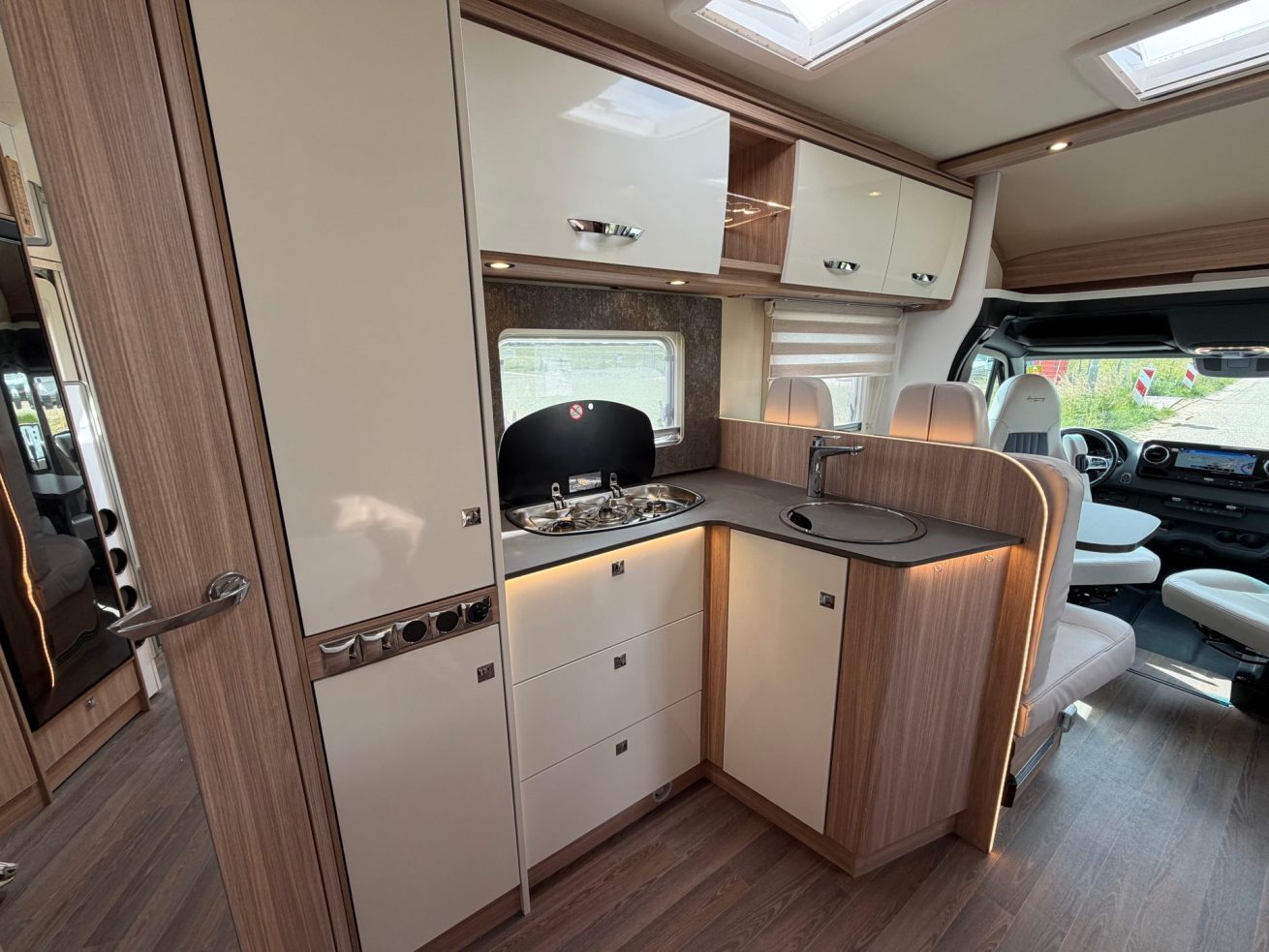 Burstner Lyseo 660M (29)