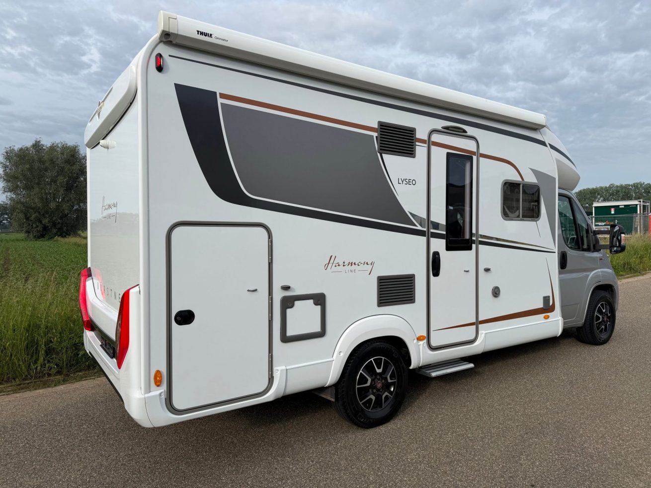 Bürstner Lyseo Harmony Line 680 (19)