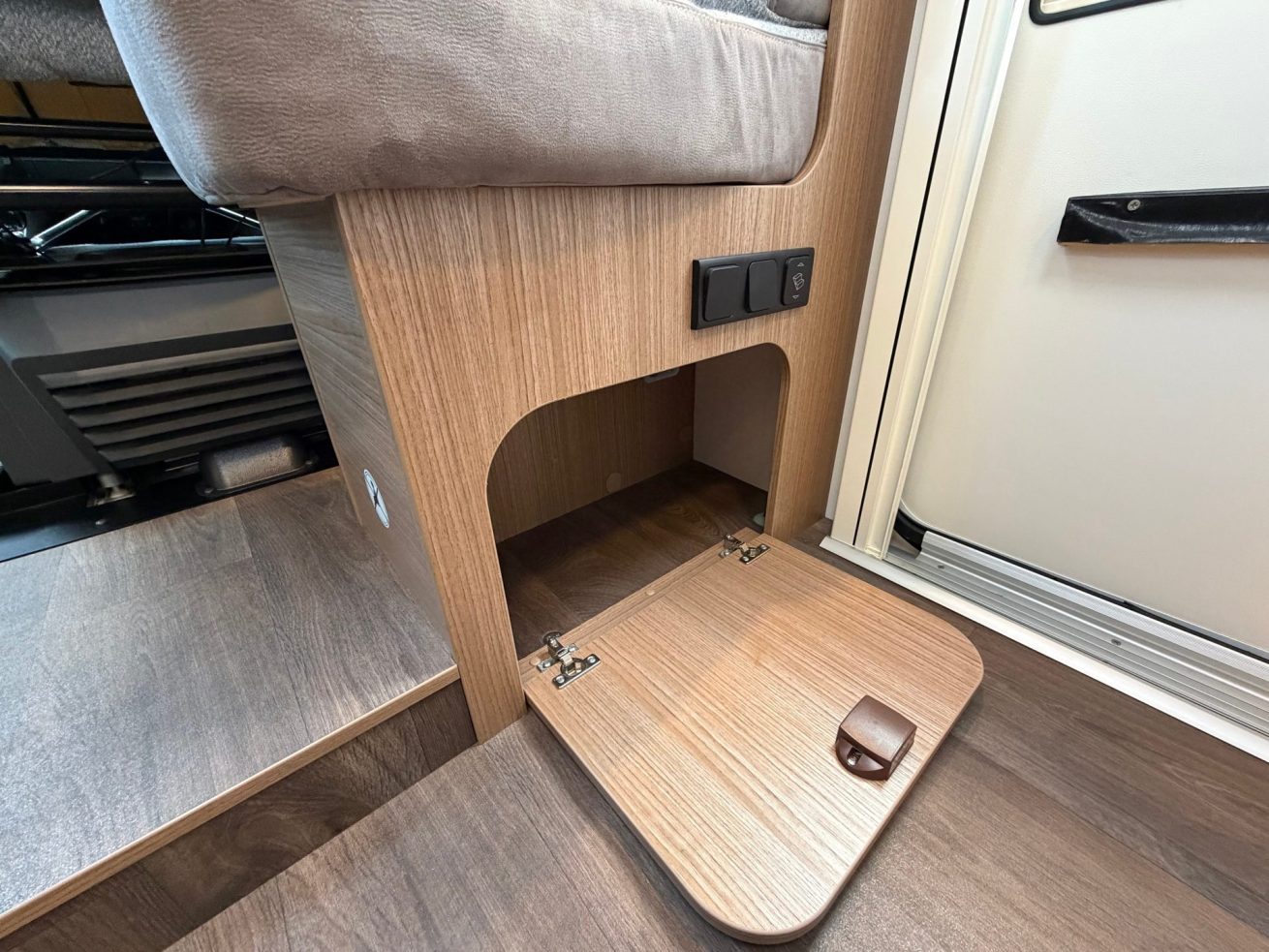 Carado Clever+ Edition T338 (25)