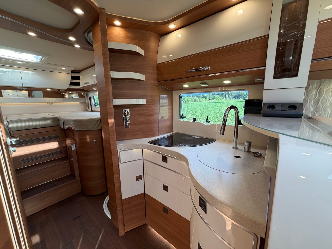 Carthago Chic C-line T 4.9 LE Silver (21)