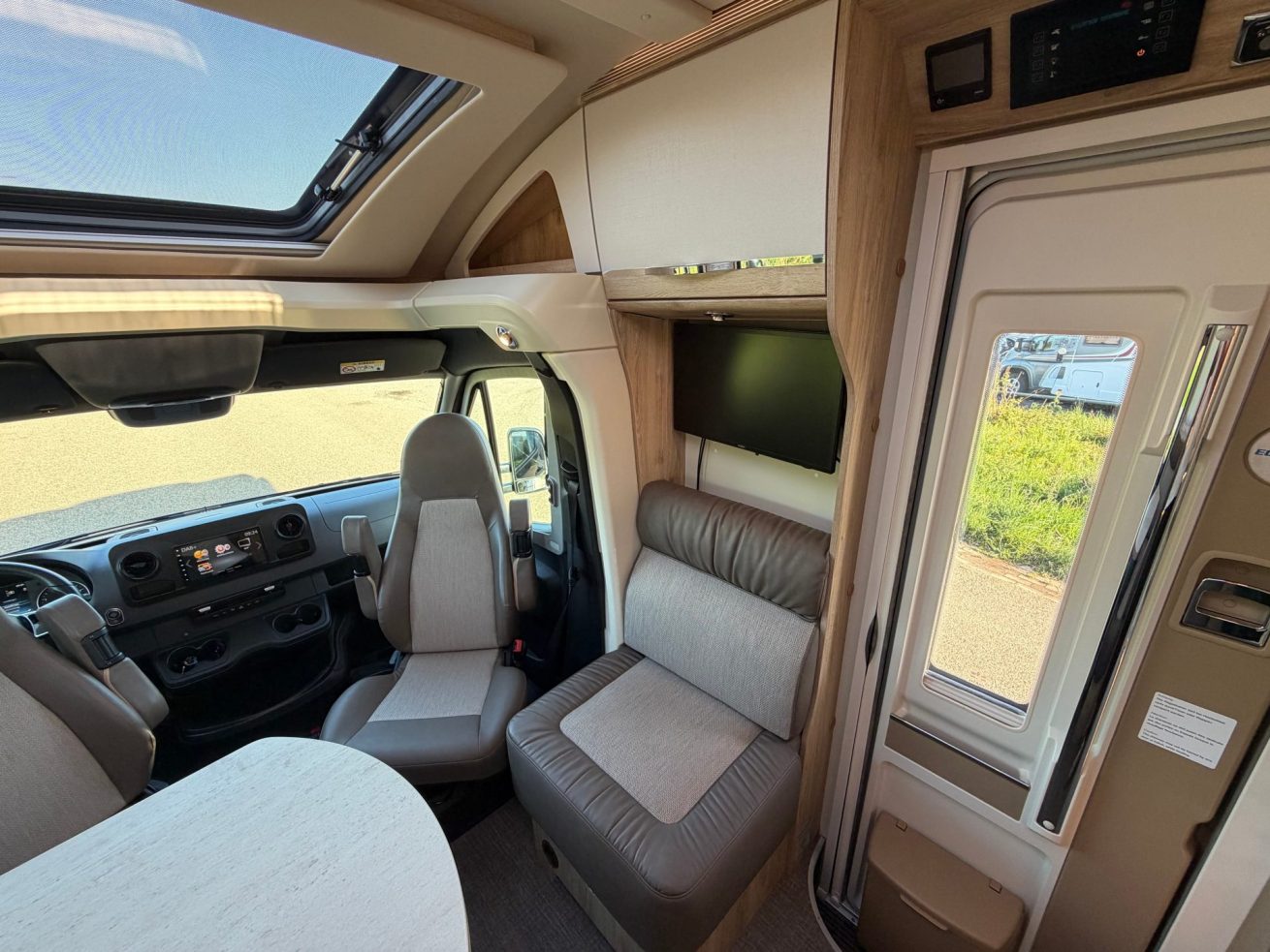 Eura Mobil Profila T696 EB (8)