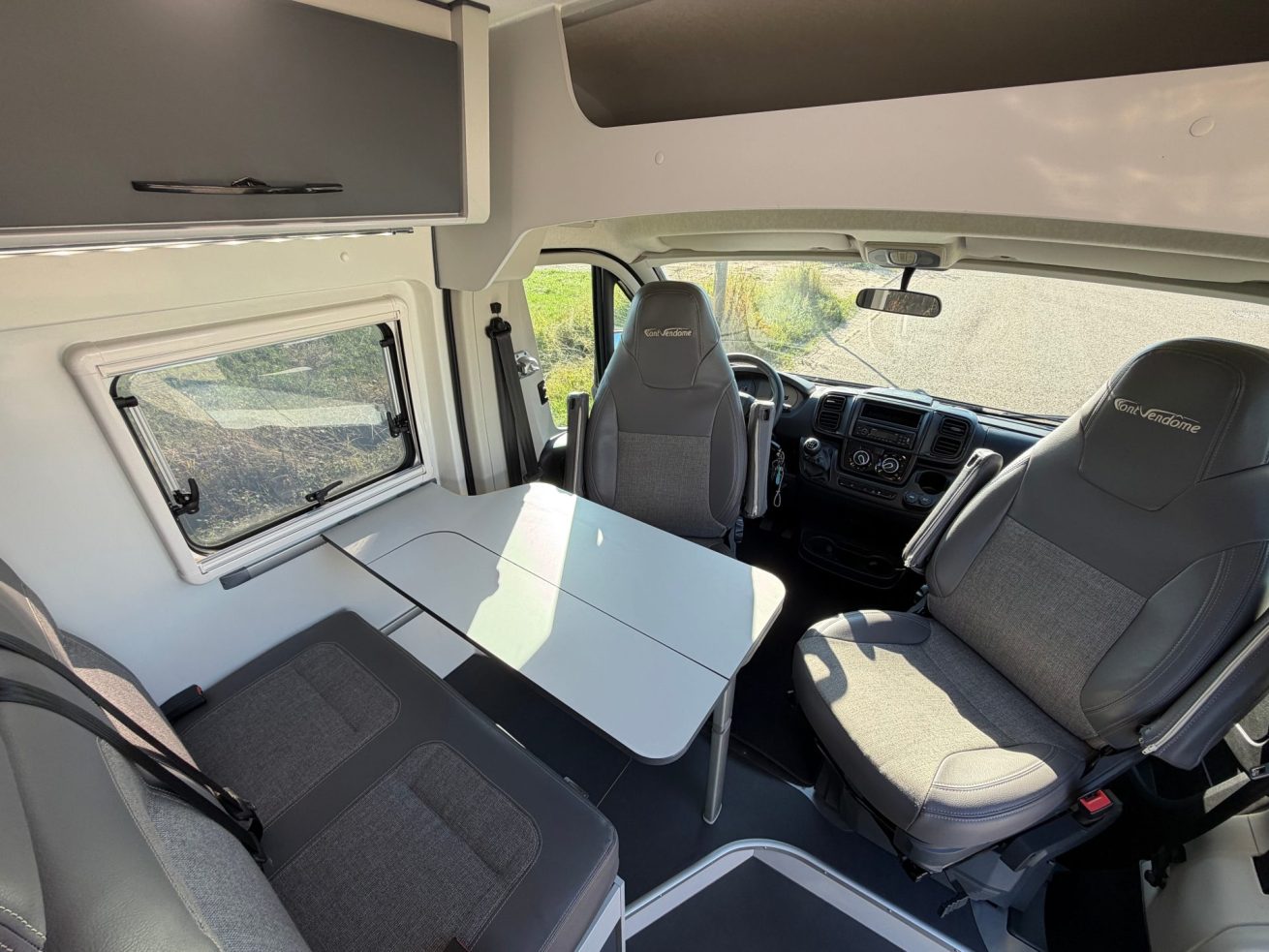 Font Verdome Randovan Evasion 540 (13)